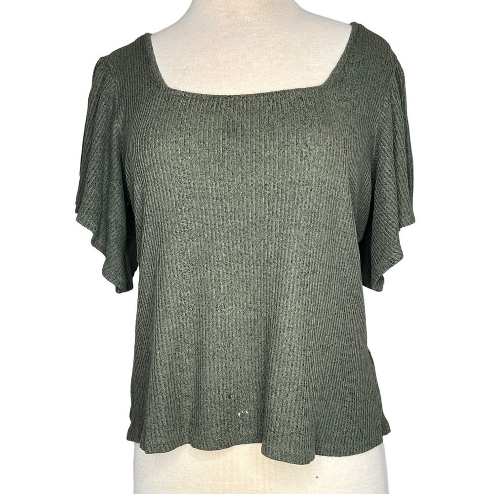 MAUNCES Women's Sweater Size Medium Pull Over Short Sleeve Green Knit Open Back